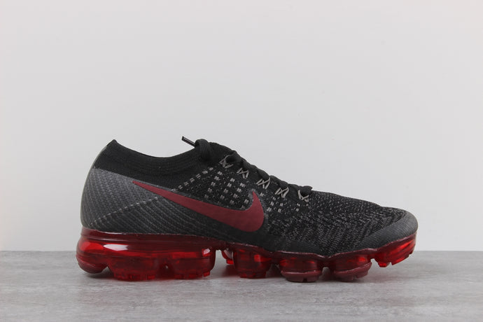 Nike Air VaporMax Flyknit Bred