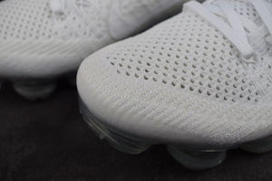 Nike Air VaporMax Flyknit Triple White Women